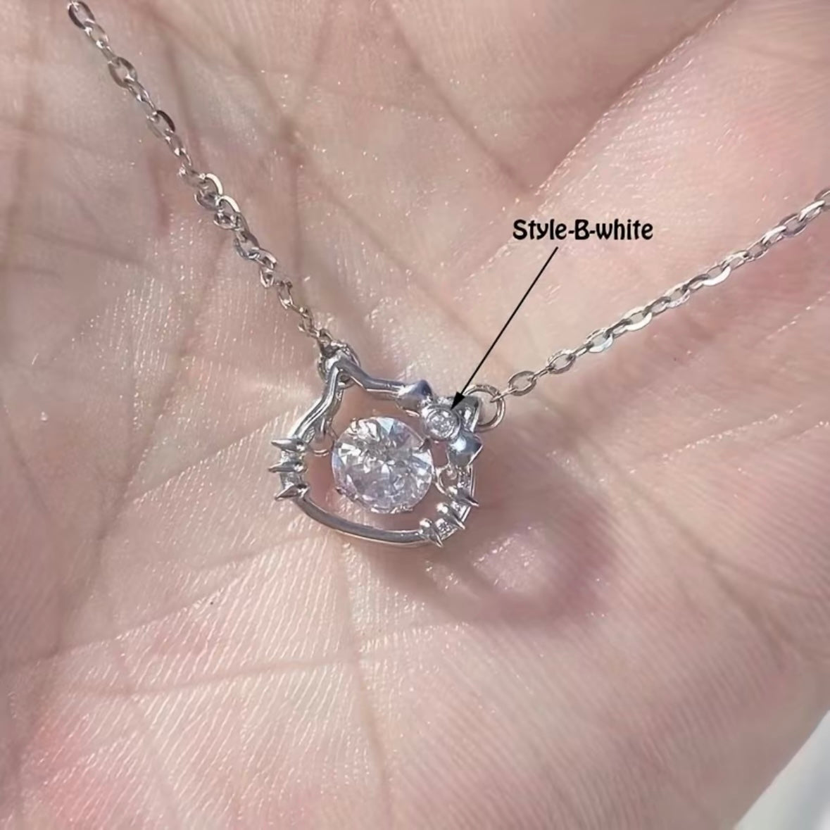saro hk crystal necklace