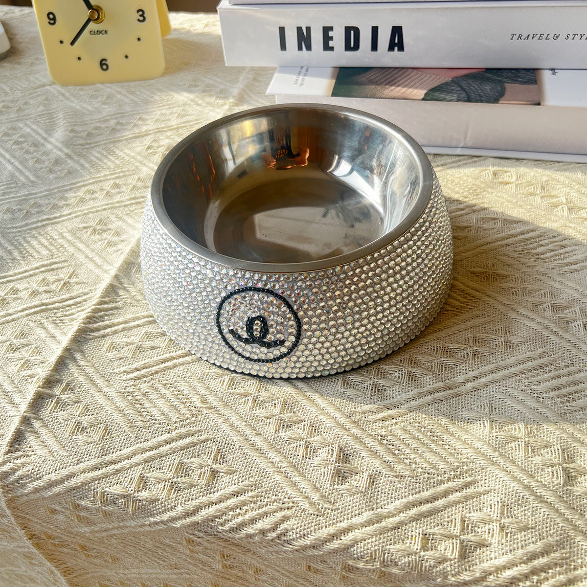 Pet diamond-encrusted dog bowl, stainless steel, trendy brand, Corgi, Teddy, Schnauzer, stainless steel tableware, drinking water, cat basin, dog basin