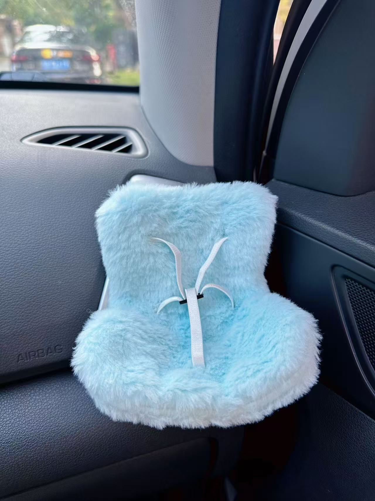 labubu car chair