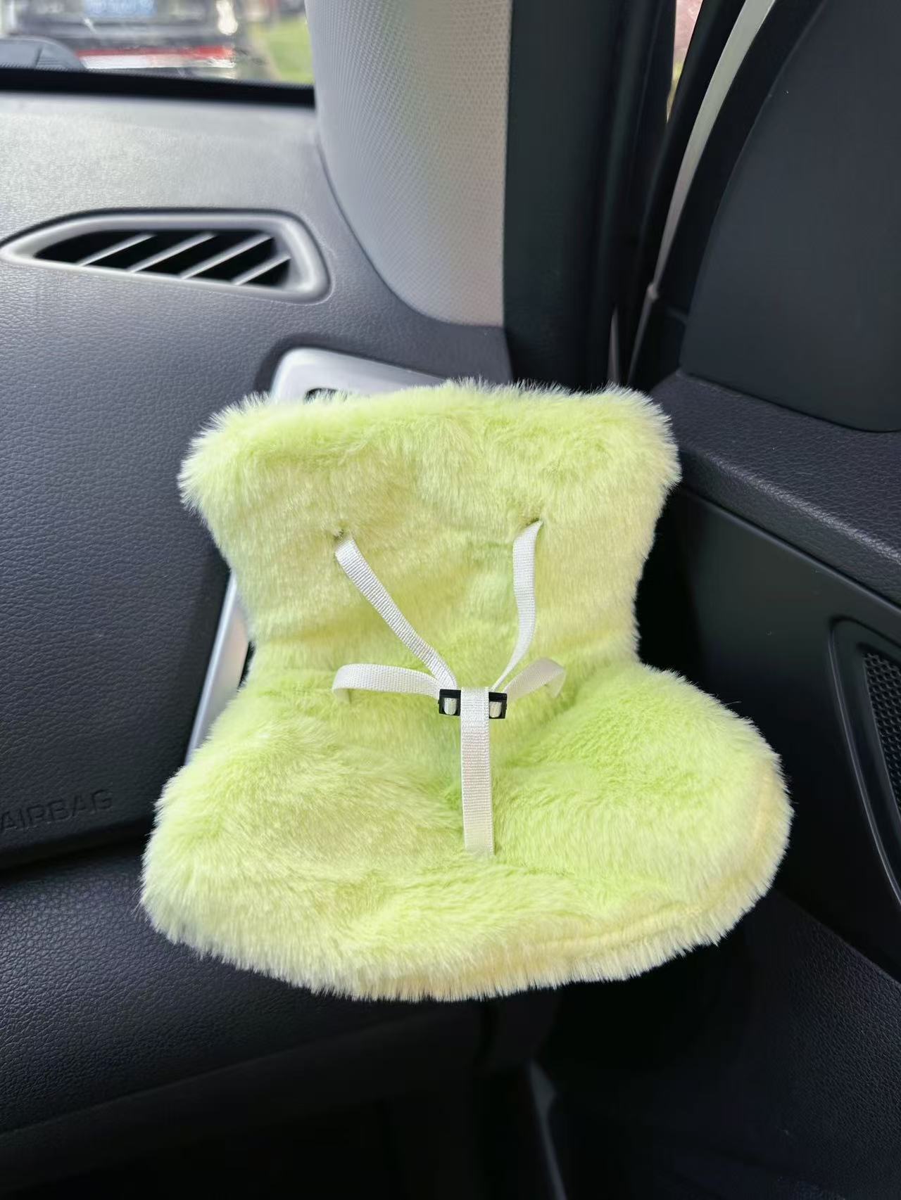 labubu car chair